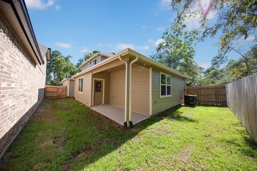 Exterior details and patio area of a home in Lake Conroe Area Homes, Montgomery (Image 3). Exterior details and patio area of a home in Lake Conroe Area Homes, Montgomery (Image 3).