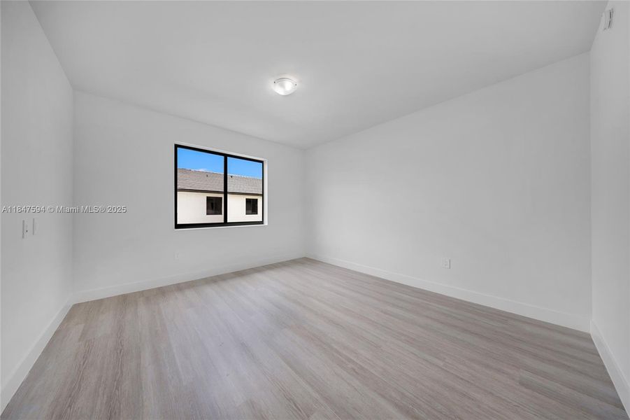 Spacious, unfurnished interior of a new home in , Homestead (Image 27).