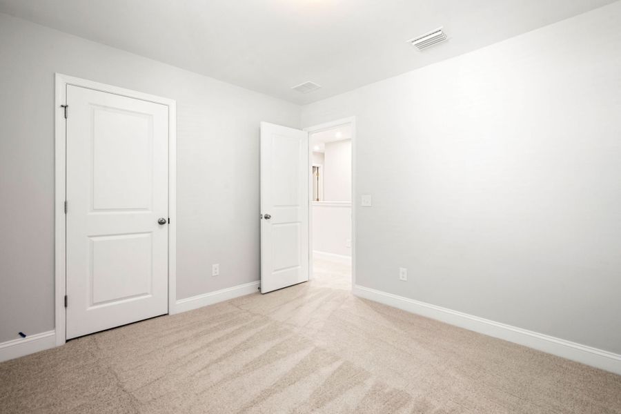 Spacious, unfurnished interior of a new home in Salem Bay, Beaufort (Image 25).