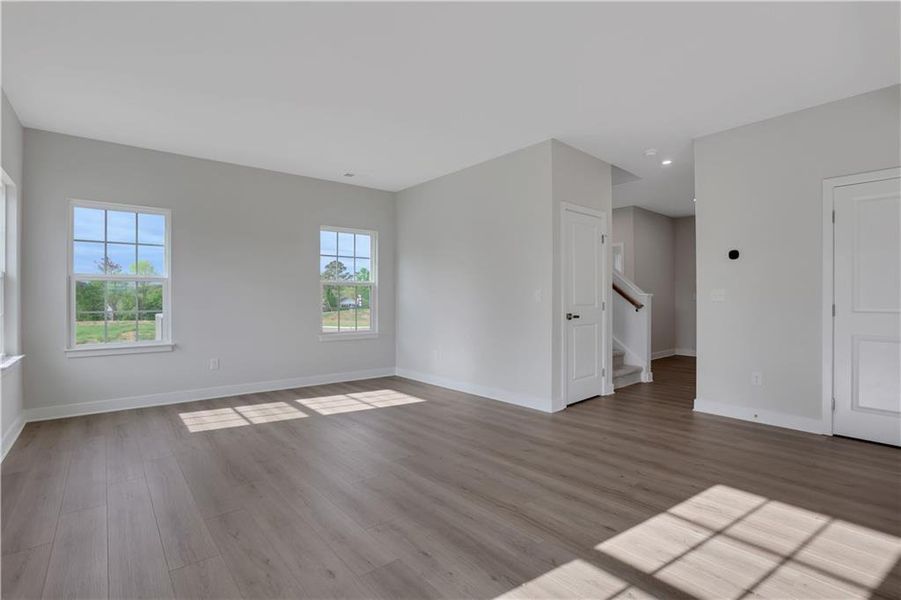 Spacious, unfurnished interior of a new home in Heritage Grove Ranch, Calhoun (Image 7).