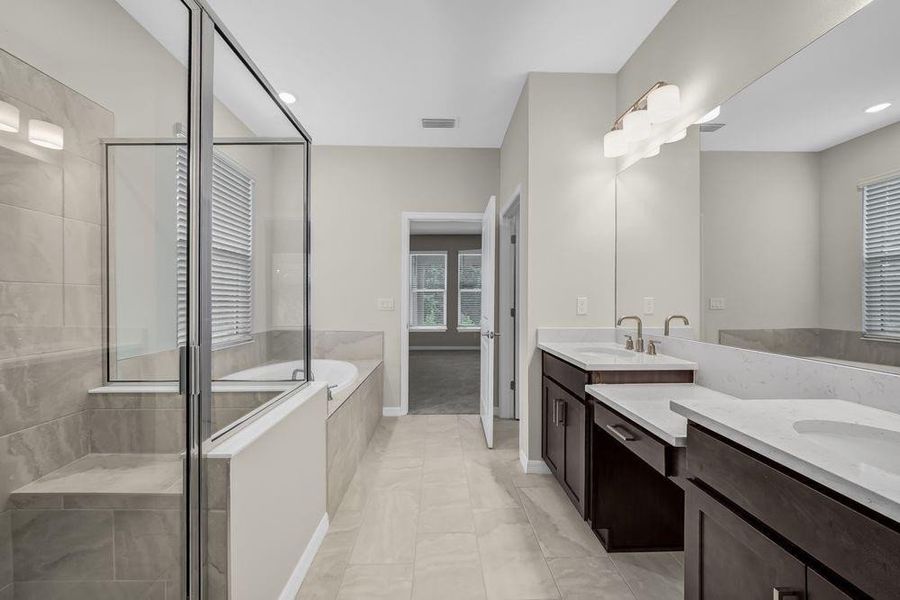 621 SE Ranch Oak Circle ~ Ready Now