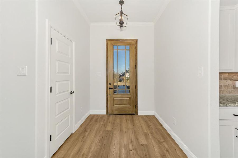 Spacious, unfurnished interior of a new home in , Mineral Wells (Image 19).