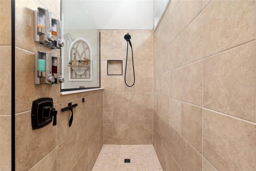 Close-up of interior finishes inside a home in , Ocala (Image 20). Close-up of interior finishes inside a home in , Ocala (Image 20).