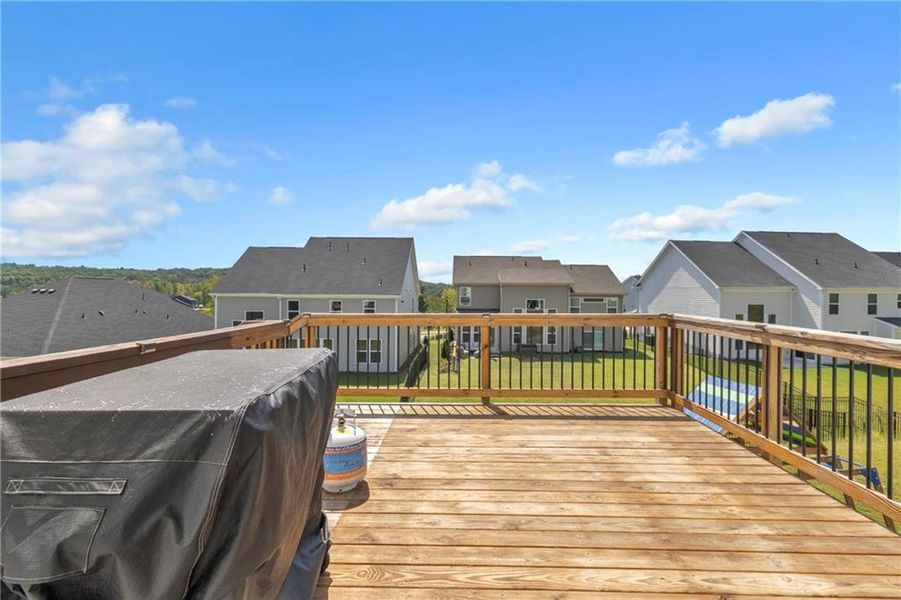 Exterior details and patio area of a home in Twin Lakes, Hoschton (Image 26).