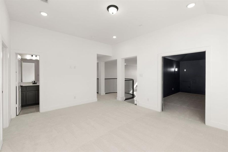 Spacious, unfurnished interior of a new home in Valencia on The Lake, Little Elm (Image 26). Spacious, unfurnished interior of a new home in Valencia on The Lake, Little Elm (Image 26).