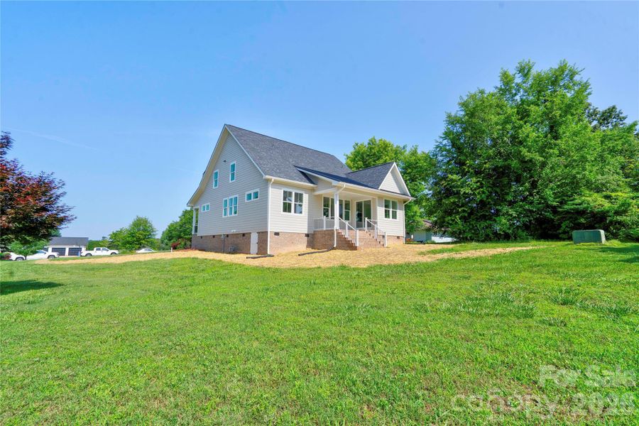 Exterior details and patio area of a home in , Kings Mountain (Image 23).