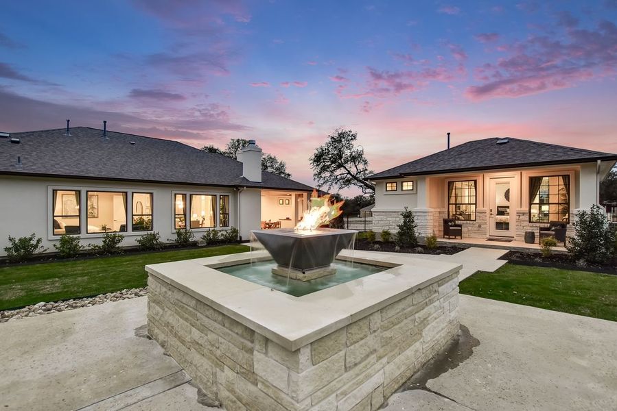 Representative exterior details of a home built from the Casita by Giddens Homes in Whispering Wind, Bertram (Image 28).