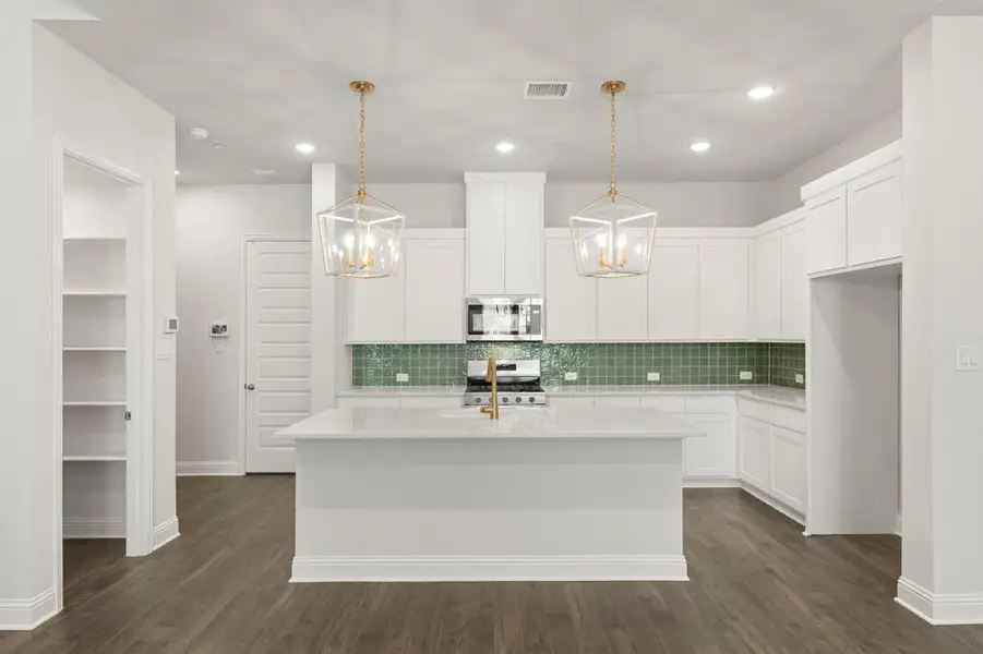 09. 3912 Keya - Kitchen