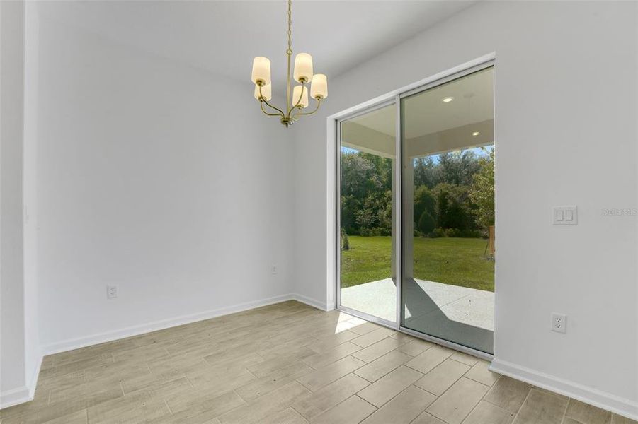 Spacious, unfurnished interior of a new home in Reserve at Hammock Oaks, Lady Lake (Image 16).