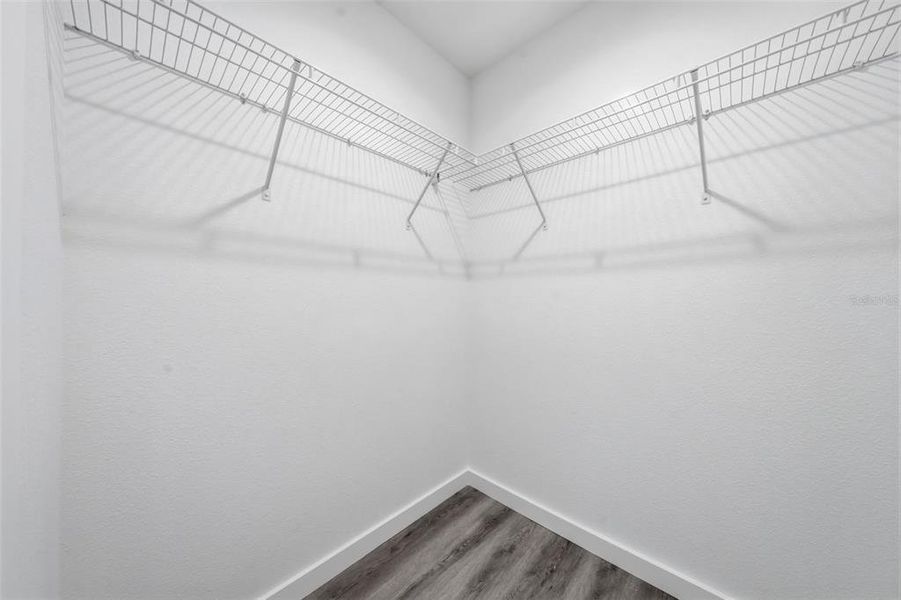 Spacious, unfurnished interior of a new home in , Dunnellon (Image 32).