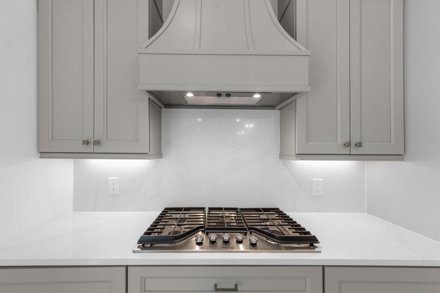 Counter space and storage are unlimited in the kitchen! Counter space and storage are unlimited in the kitchen!