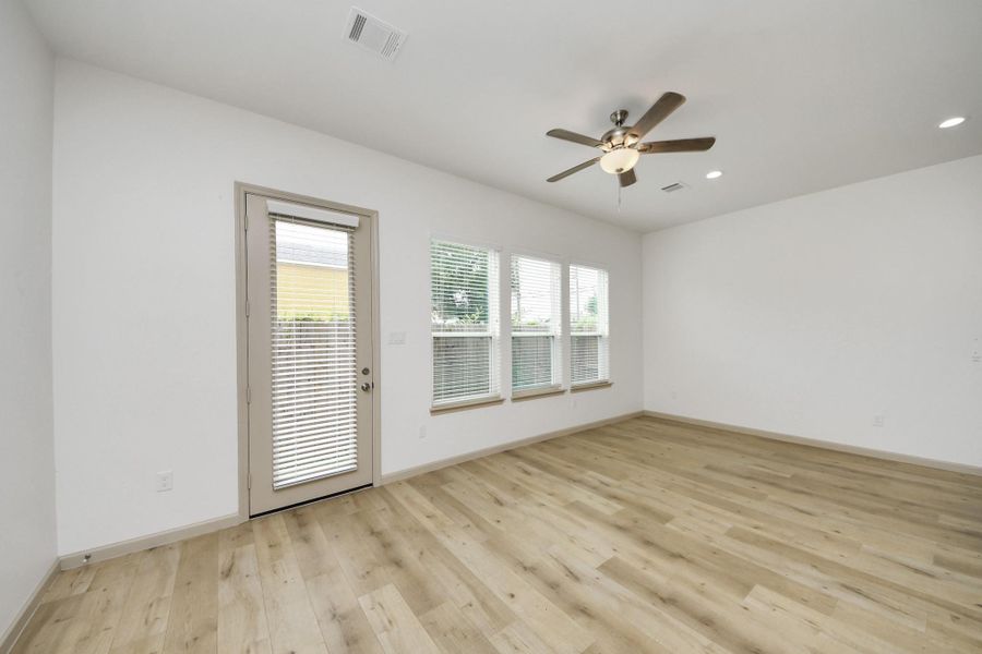 Image 22 of a home in .