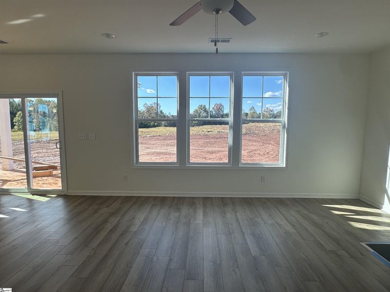 Spacious, unfurnished interior of a new home in Shiloh Trail, Wellford (Image 19).