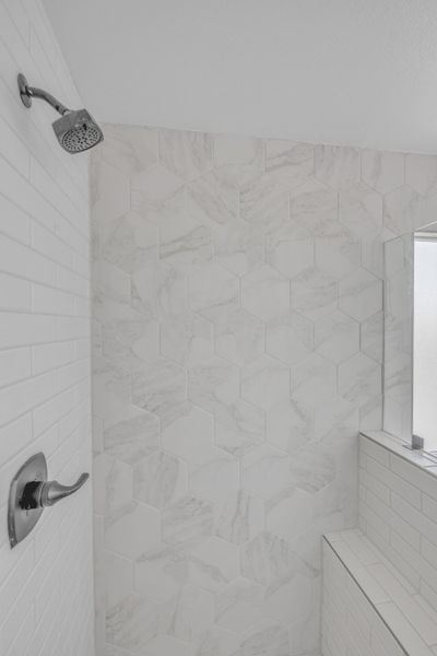 Representative interior finishes for a home built from the Bellagio 425SSC by Saratoga Homes in Paseo Del Este, El Paso (Image 33).