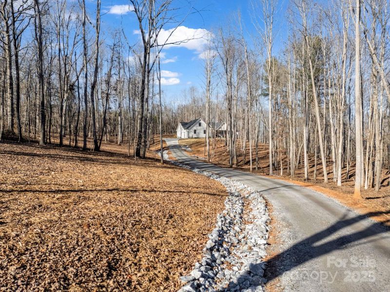 Natural landscape and outdoor views near in Morganton (Image 41). Natural landscape and outdoor views near in Morganton (Image 41).