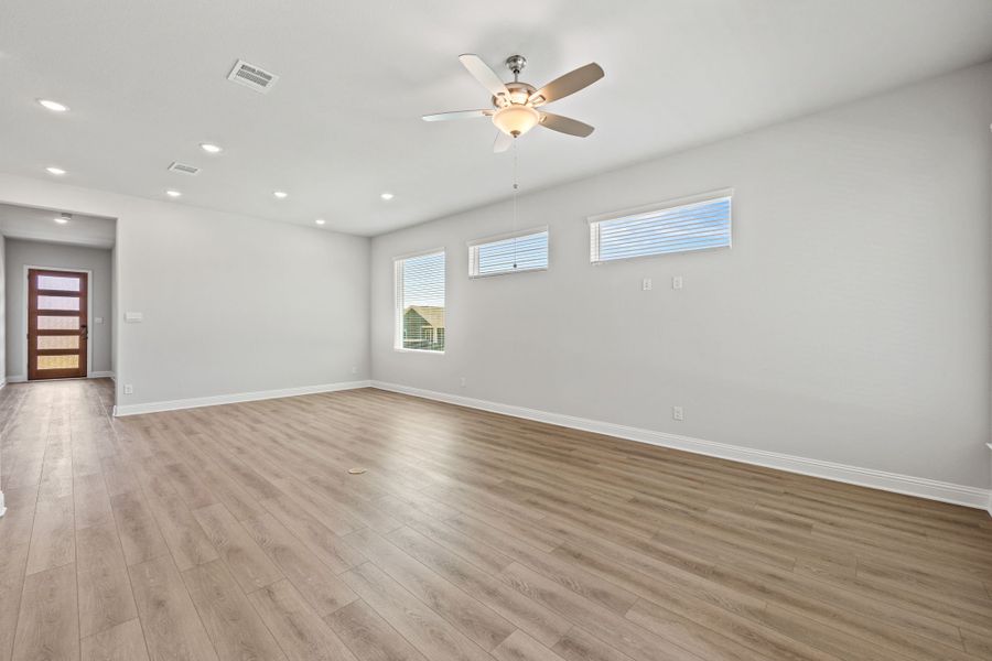 Representative unfurnished interior of a home built from the Janie by Cambridge Homes in Lake Park, Rowlett (Image 27).