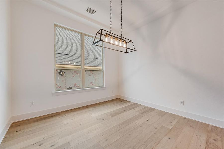 Image 37 of a home in Hillside Village.