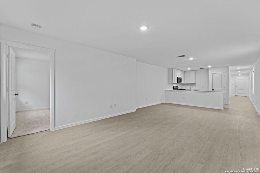 Spacious, unfurnished interior of a new home in Torian Village: Belmar Collection, San Antonio (Image 14). Spacious, unfurnished interior of a new home in Torian Village: Belmar Collection, San Antonio (Image 14).