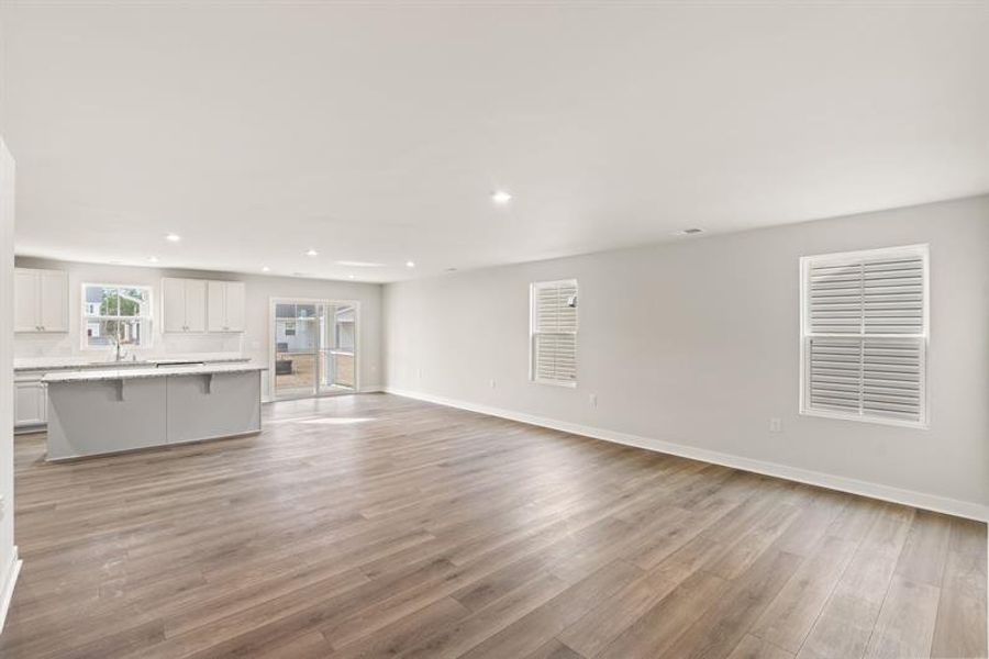 Spacious, unfurnished interior of a new home in Middle Creek Village Ranches, Bolivia (Image 13).
