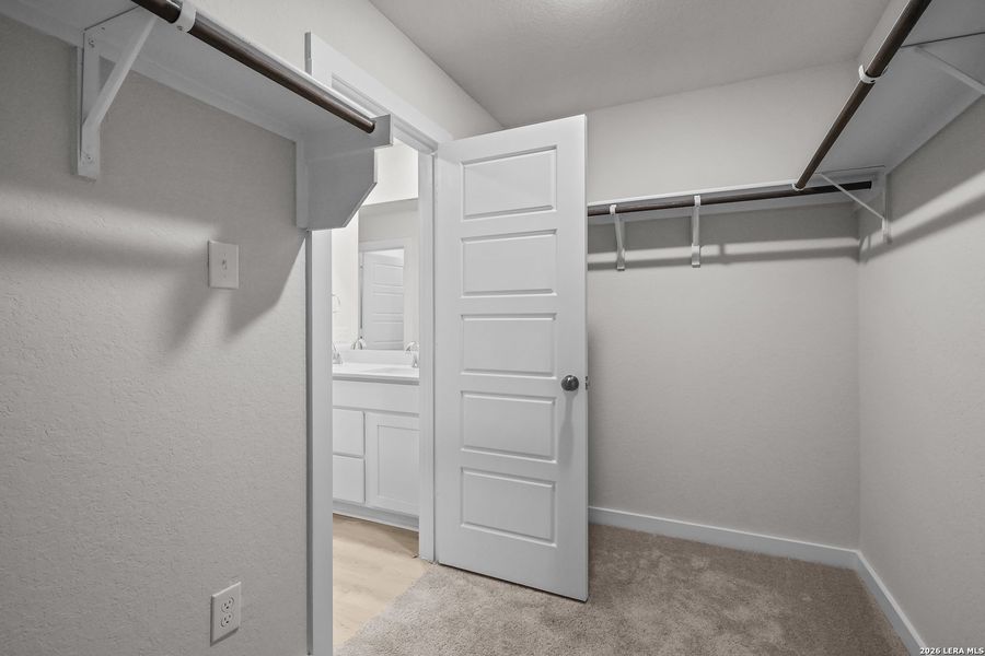 Spacious, unfurnished interior of a new home in Senna, Leon Valley (Image 18).