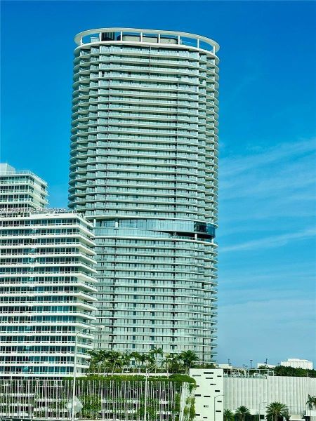 Condo located in Miami Beach, FL showcasing its design and architecture (Image 11). Condo located in Miami Beach, FL showcasing its design and architecture (Image 11).