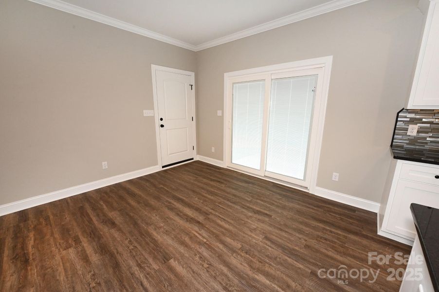 Spacious, unfurnished interior of a new home in , Hickory (Image 33).