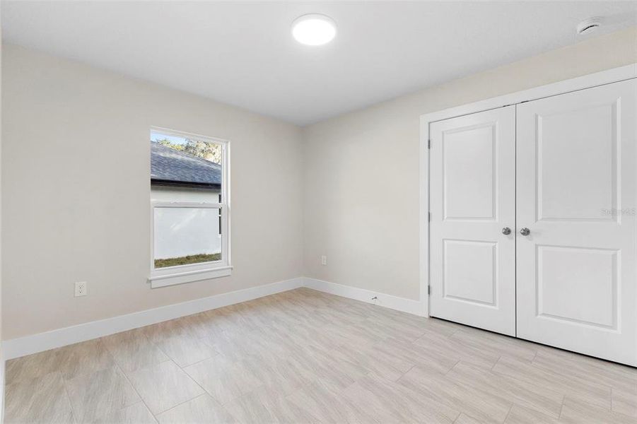 Spacious, unfurnished interior of a new home in , Deland (Image 15).