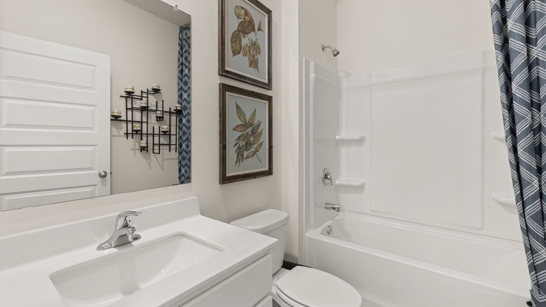 Representative furnished interior of a home built from the Hayden by D.R. Horton in Poplar Preserve, Newnan (Image 14).