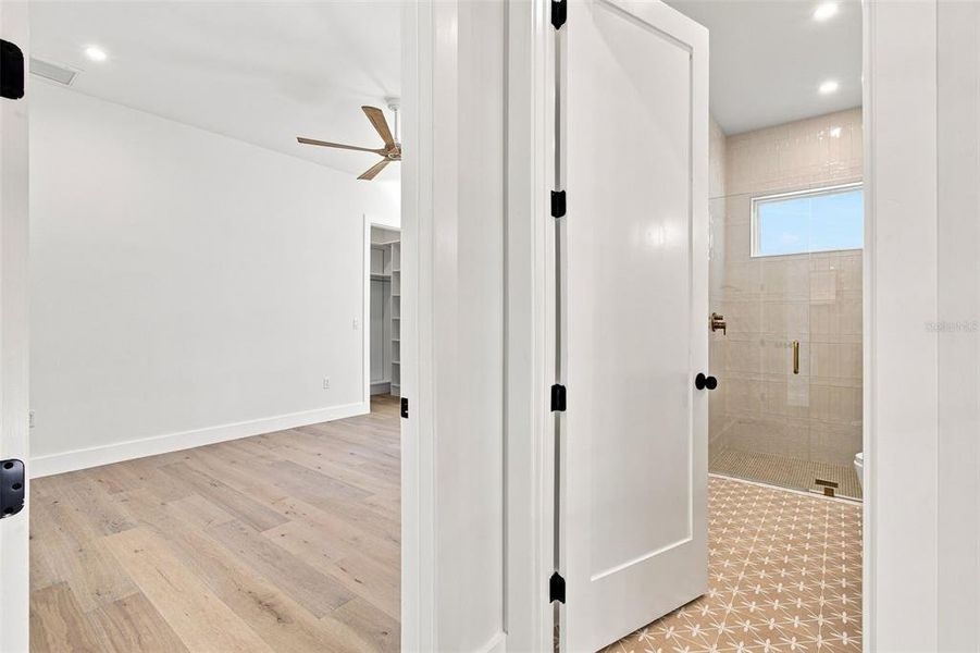 Spacious, unfurnished interior of a new home in , Tampa (Image 27). Spacious, unfurnished interior of a new home in , Tampa (Image 27).
