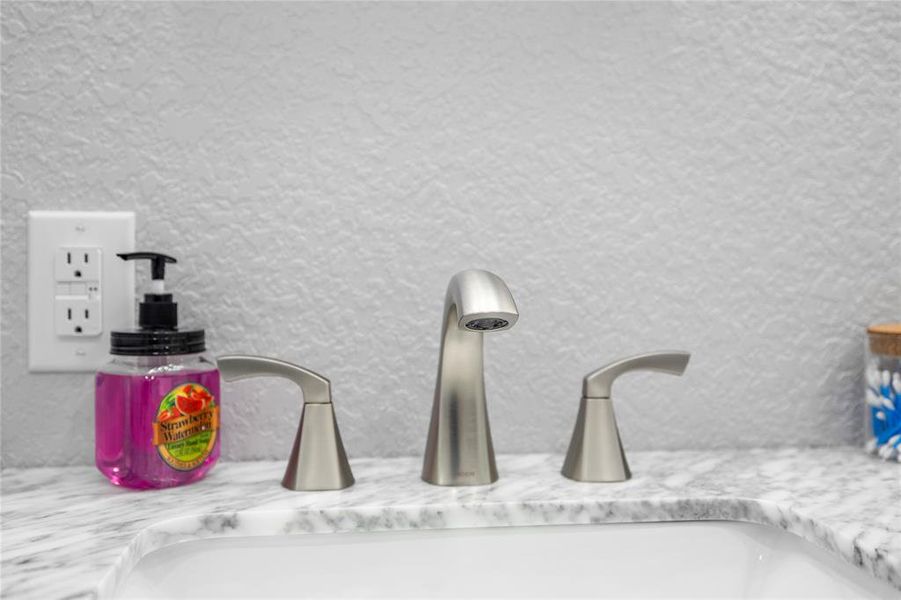 Close-up of interior finishes inside a home in , Quitman (Image 16).