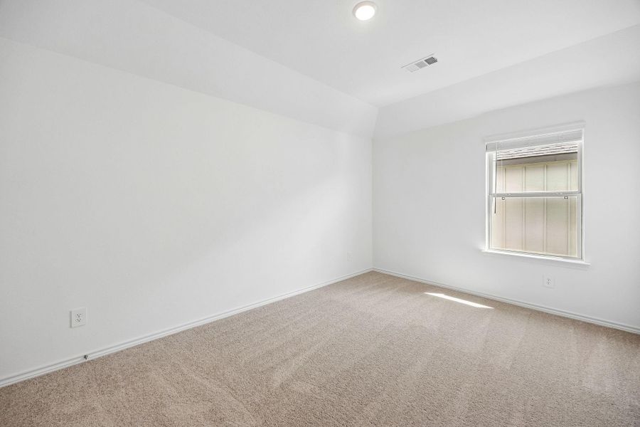 Spacious, unfurnished interior of a new home in Montgomery Bend, Montgomery (Image 28).