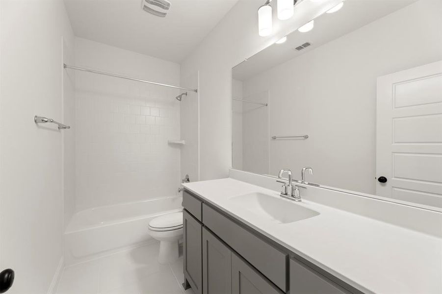 16. 2521 Huxley - 2ND Bath