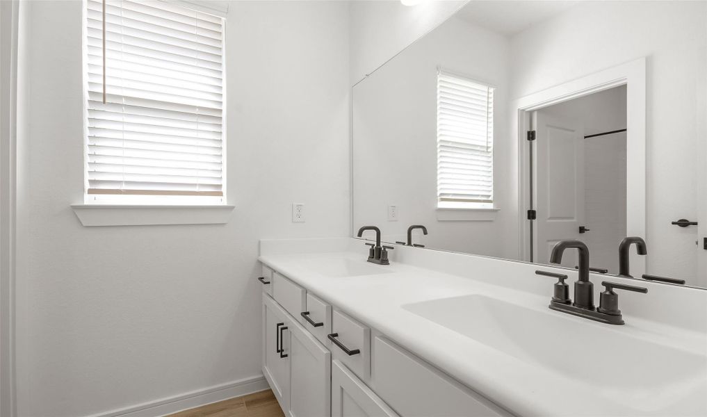 Hall bath (*Photo not of actual home and used for illustration purposes only.) Hall bath (*Photo not of actual home and used for illustration purposes only.)