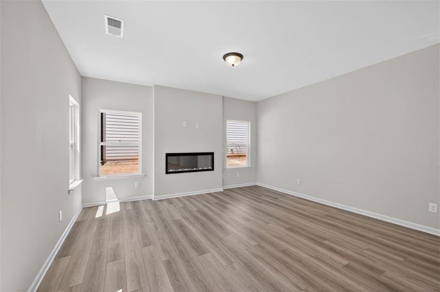 Spacious, unfurnished interior of a new home in Evergreen at Lakeside, Temple (Image 18). Spacious, unfurnished interior of a new home in Evergreen at Lakeside, Temple (Image 18).