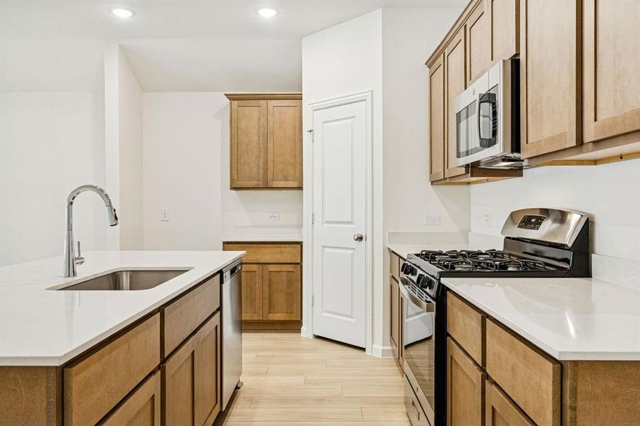 Furnished interior view inside a new home in River Ridge, Crandall (Image 6).