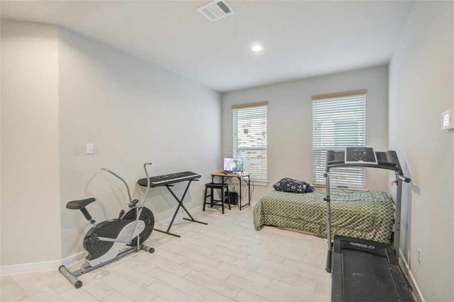 Furnished interior view inside a new home in Breckenridge Park, Rosenberg (Image 17). Furnished interior view inside a new home in Breckenridge Park, Rosenberg (Image 17).