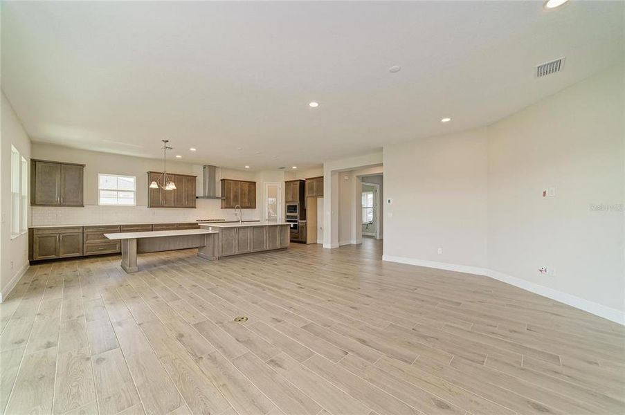 Spacious, unfurnished interior of a new home in North River Ranch, Parrish (Image 29).