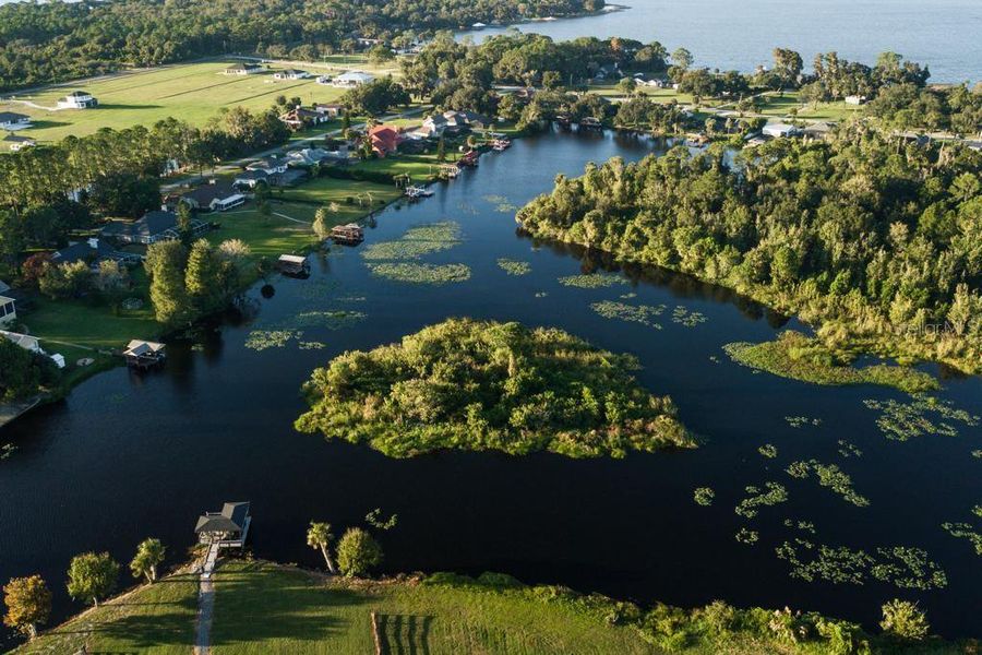 Natural landscape and outdoor views near in Tavares (Image 9). Natural landscape and outdoor views near in Tavares (Image 9).