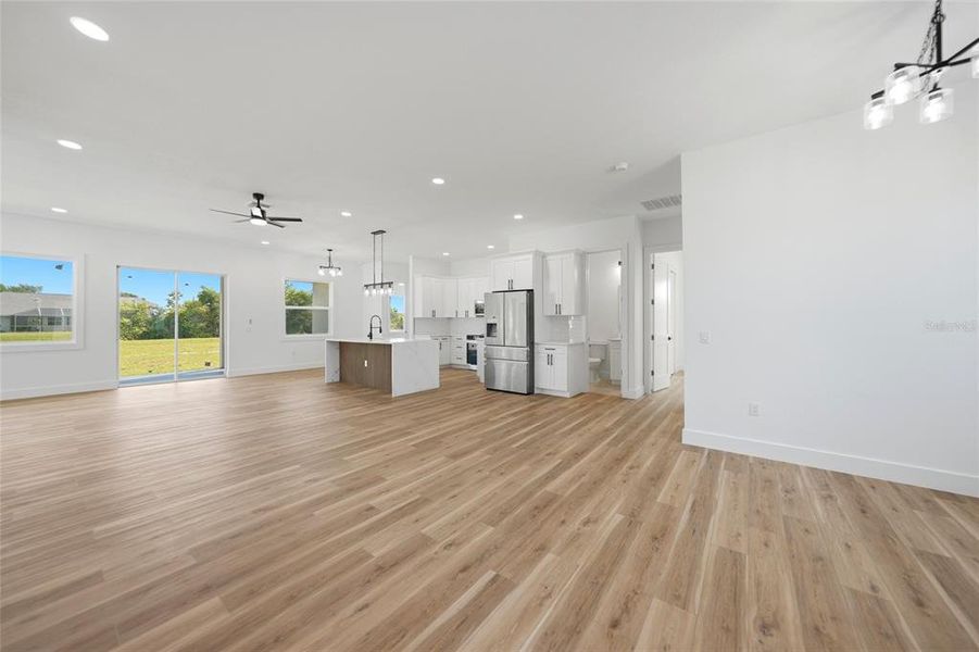 Spacious, unfurnished interior of a new home in , Punta Gorda (Image 41).