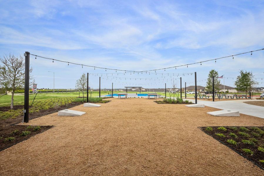 Community amenities in Carillon, Manor (Image 20).