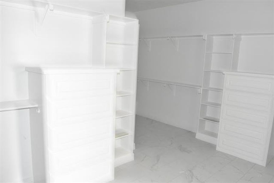 Spacious, unfurnished interior of a new home in , Lumberton (Image 20).
