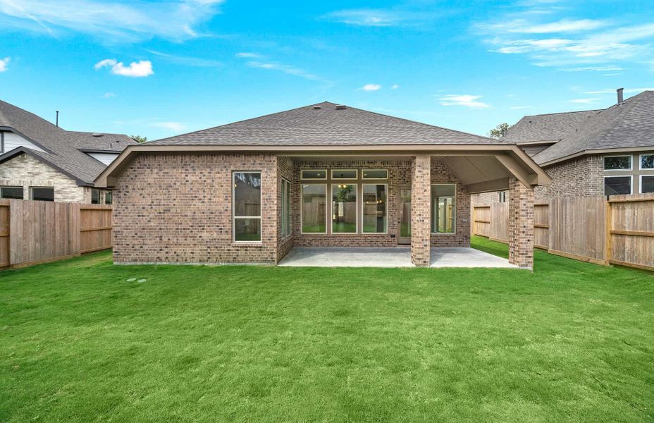 Representative exterior details of a home built from the 2500 by Ravenna Homes in The Highlands 55′, Porter (Image 2). Representative exterior details of a home built from the 2500 by Ravenna Homes in The Highlands 55′, Porter (Image 2).