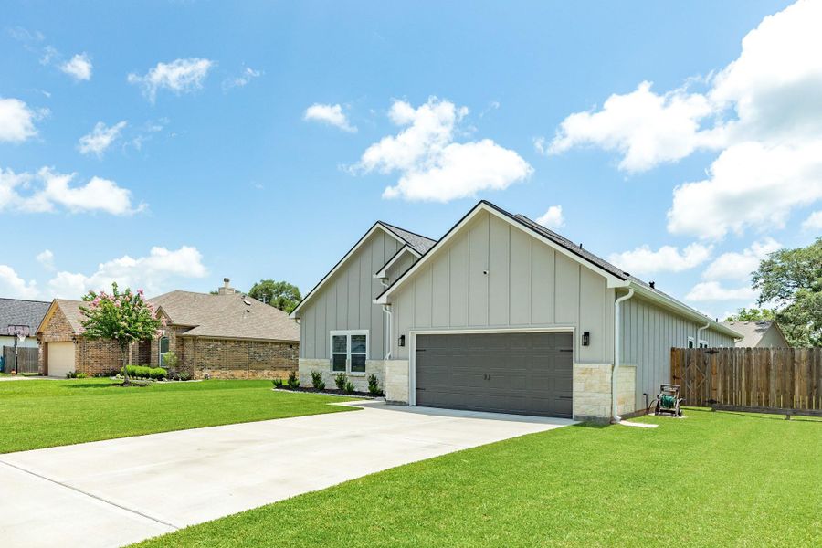 Front exterior of a new home in , West Columbia, TX, highlighting curb appeal (Image 21).