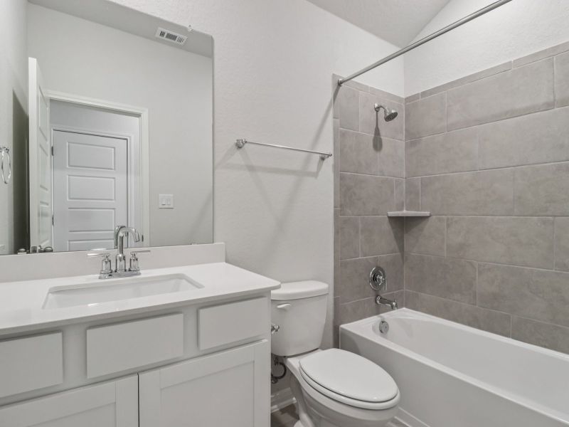 Furnished interior view inside a new home in Lark Canyon, New Braunfels (Image 10).