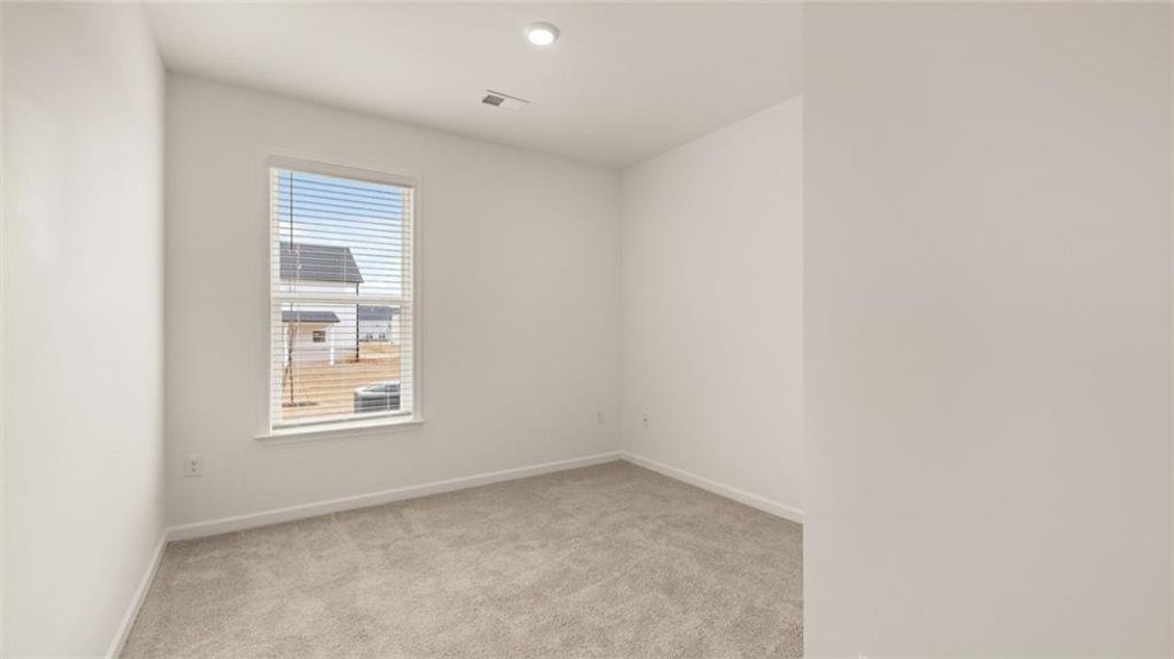 Spacious, unfurnished interior of a new home in Westland, Bogart (Image 13).