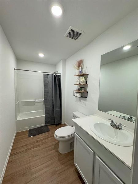 Secondary bathroom