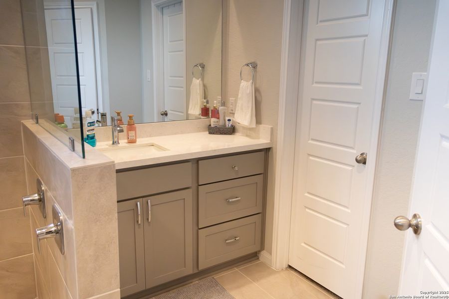 Image 29 of a home in Rhine Valley.