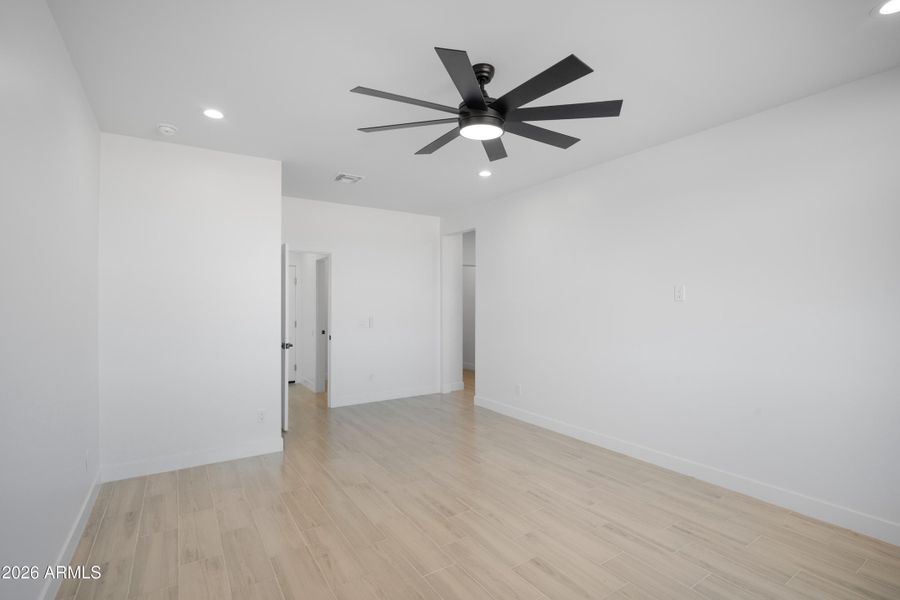 32744 W Bellview St-18