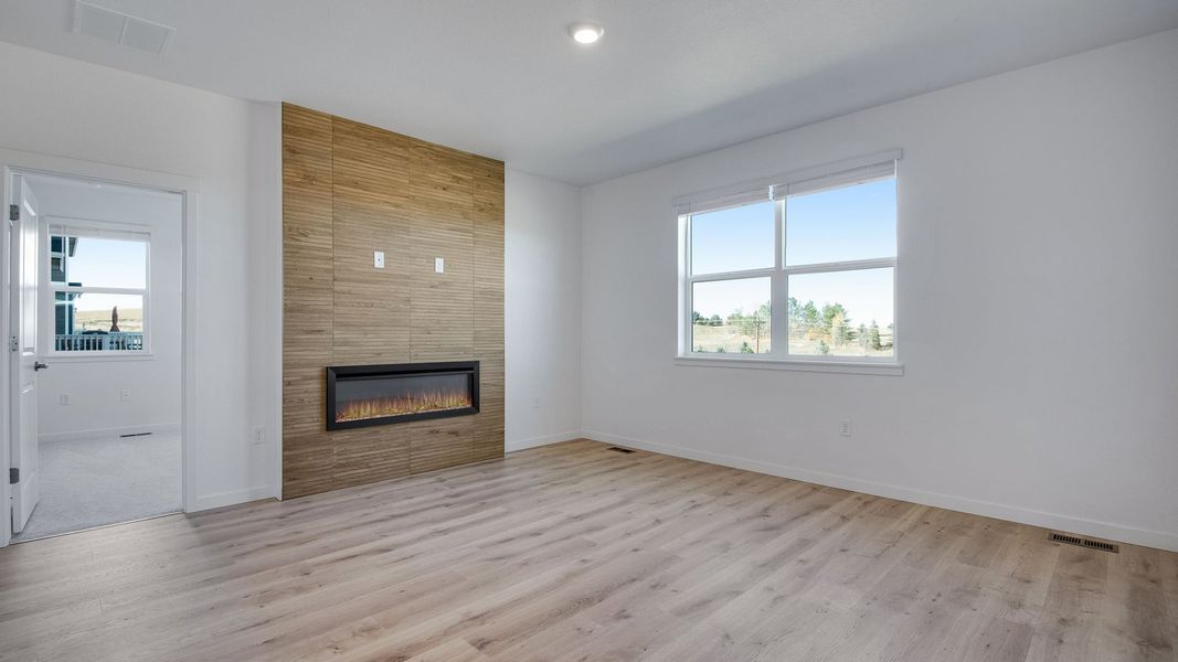 Spacious, unfurnished interior of a new home in Trails at Crowfoot, Parker (Image 15).