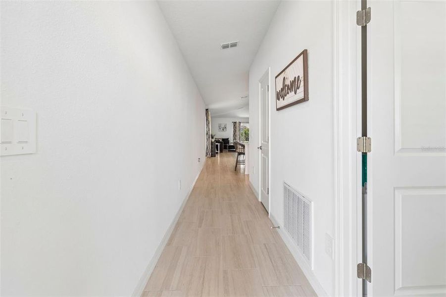 Spacious, unfurnished interior of a new home in Park East, Plant City (Image 22).